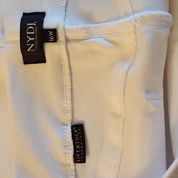 NWT NYDJ Pull-On Straight Jeans Size 16W - Picture 5 of 7